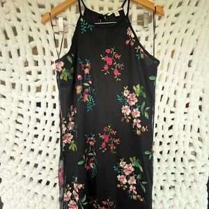 EMBROIDERED HALTER NECK MAXI